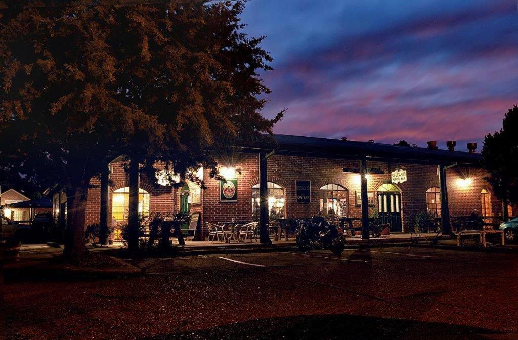 Murrumbateman Country Inn Exteriör bild
